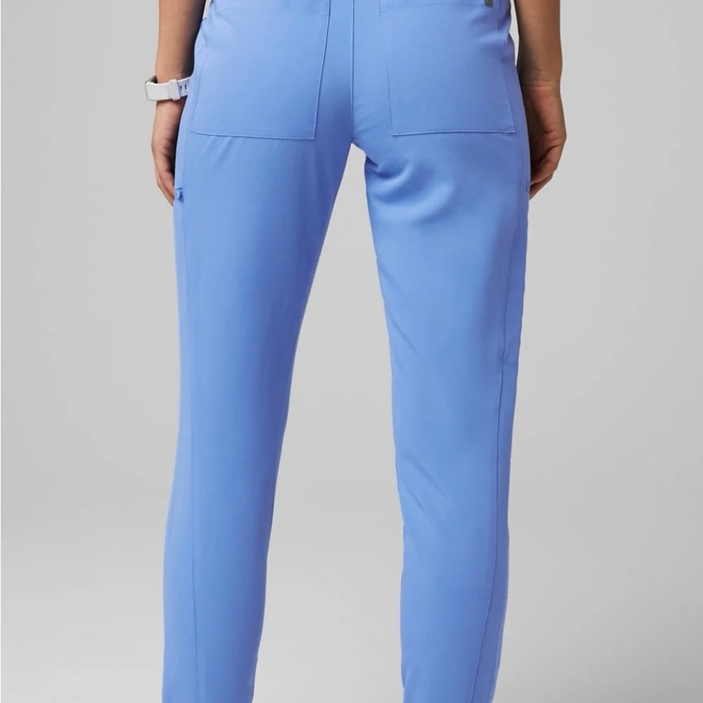 Fabletics Scrub pants